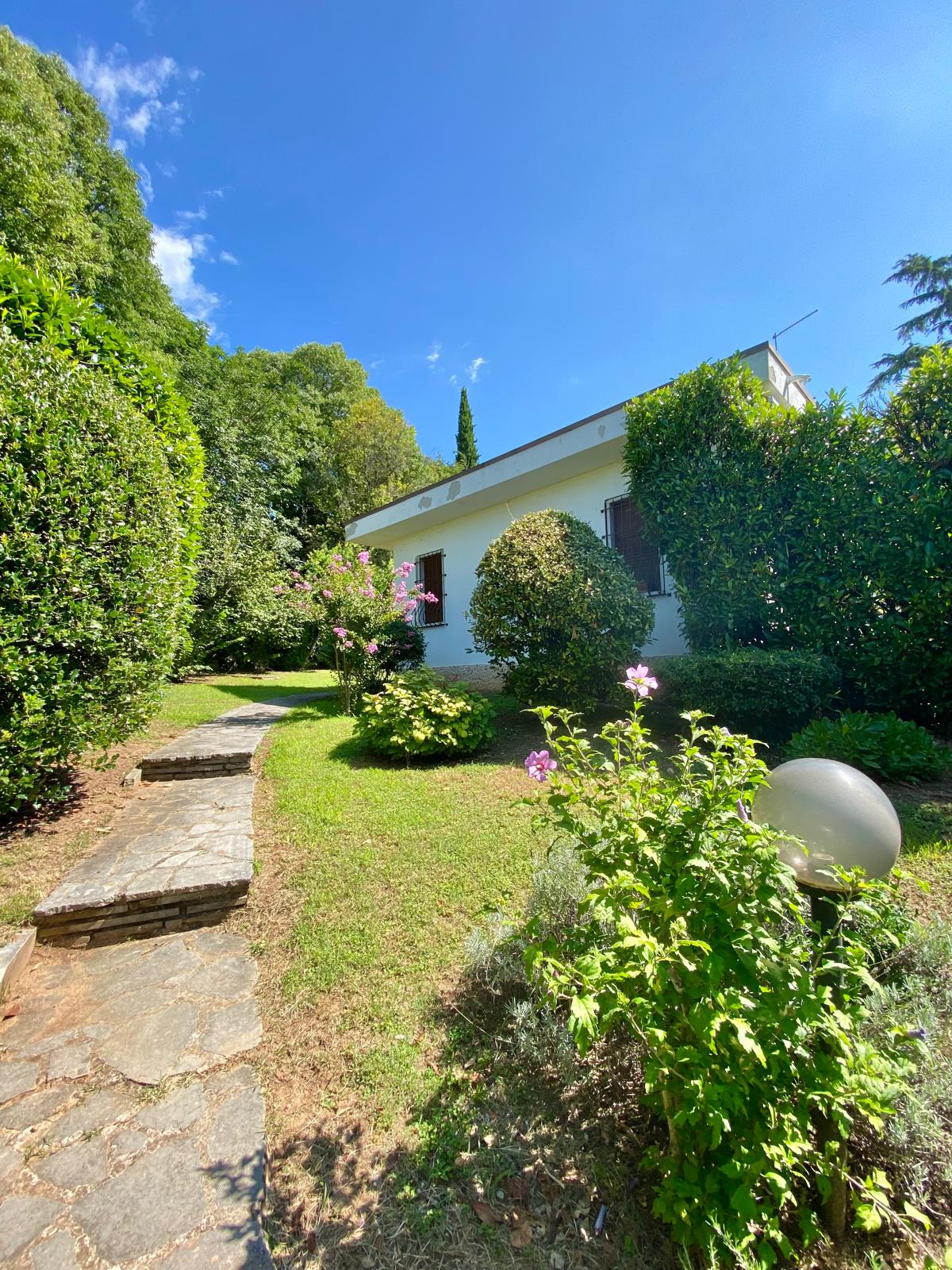 Villa individual con gran parque privado en el centro de Verona, foto 7.
