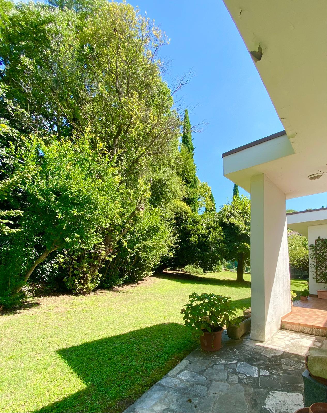 Villa individual con gran parque privado en el centro de Verona, foto 21.