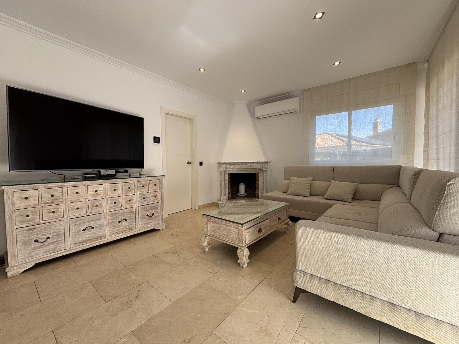 Casa unifamiliar con piscina, jardín y vistas al mar en Calella (Costa Barcelona), foto 16.