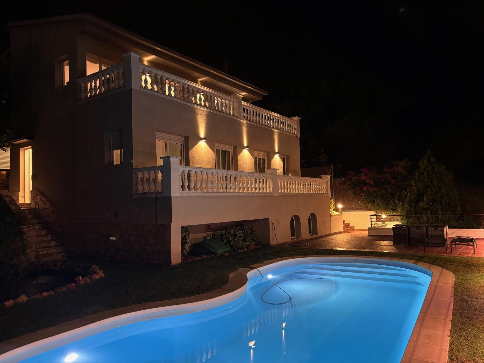 Casa unifamiliar con piscina, jardín y vistas al mar en Calella (Costa Barcelona), foto 31.